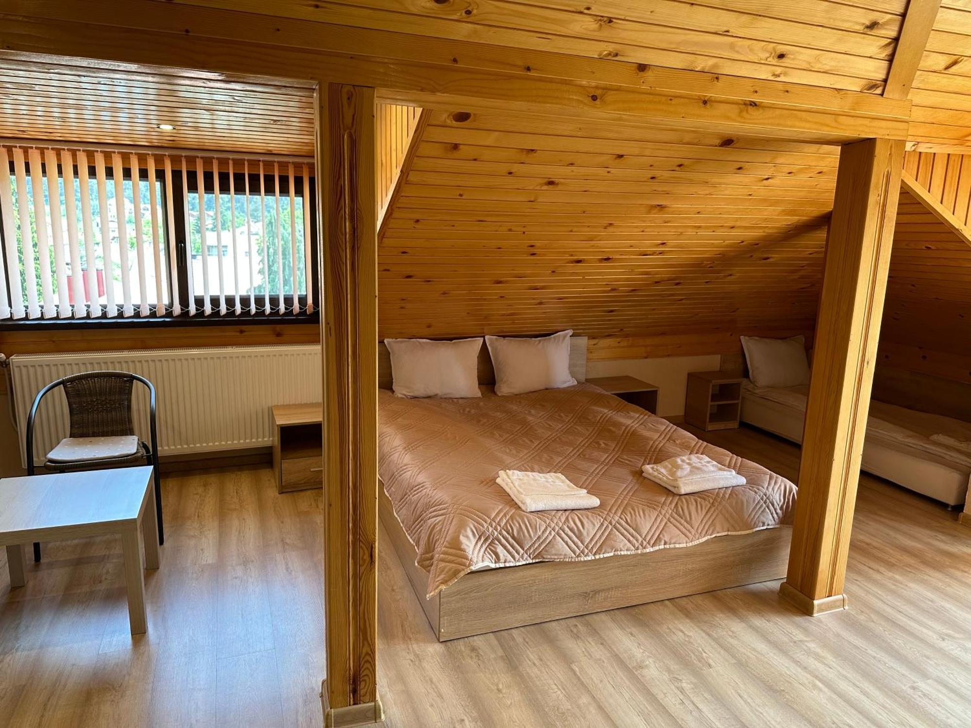 Advel Guest Hous Hotell Madzhare Exteriör bild