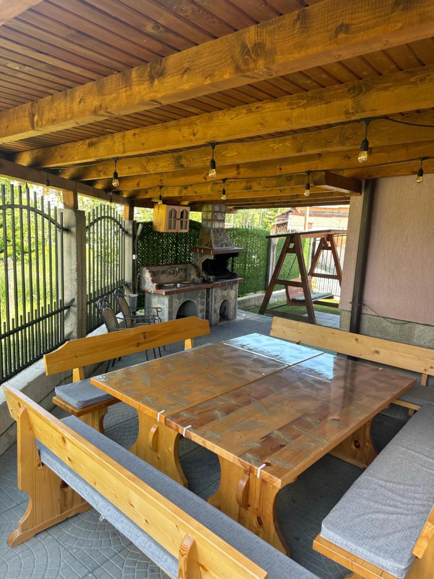 Advel Guest Hous Hotell Madzhare Exteriör bild