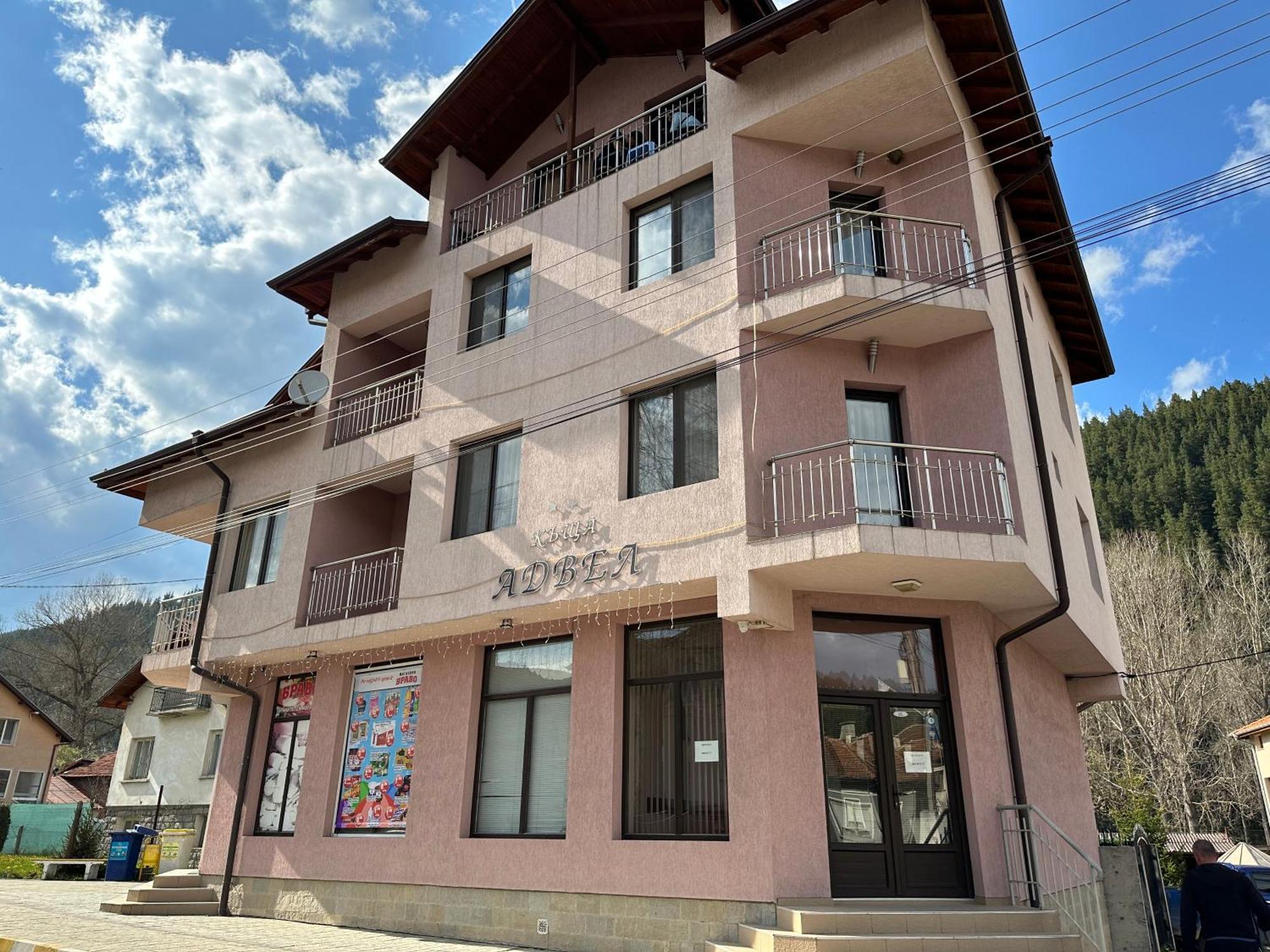 Advel Guest Hous Hotell Madzhare Exteriör bild
