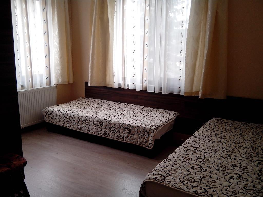 Advel Guest Hous Hotell Madzhare Rum bild