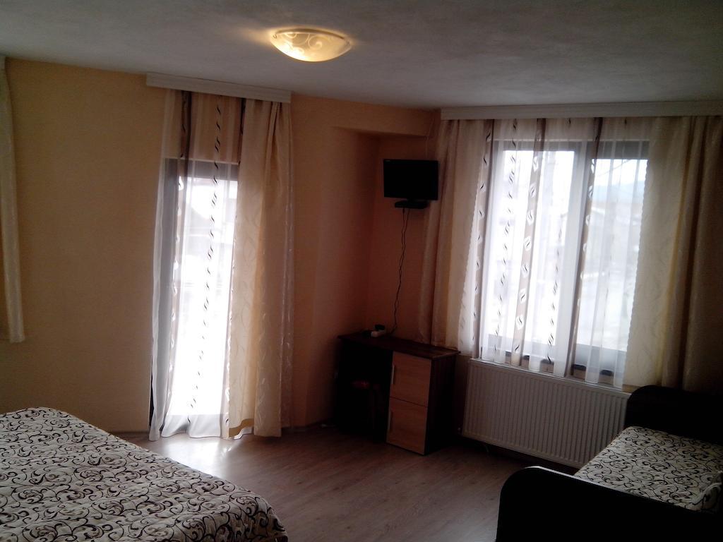 Advel Guest Hous Hotell Madzhare Rum bild