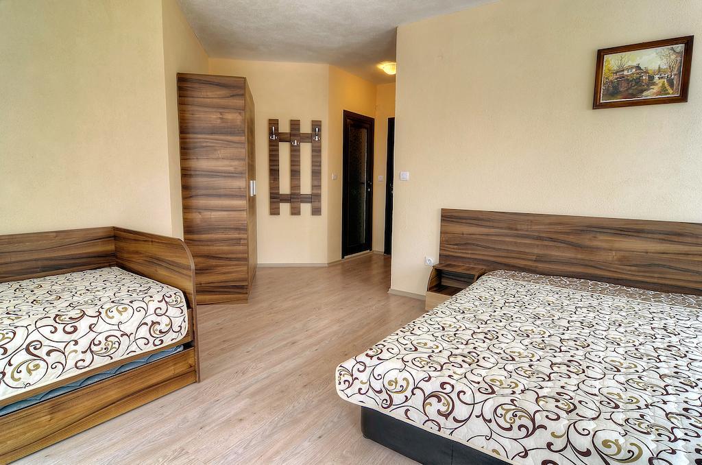 Advel Guest Hous Hotell Madzhare Rum bild